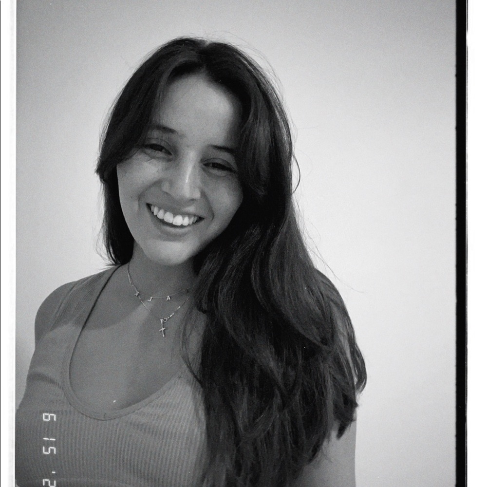 Meet your Posher, Valentina